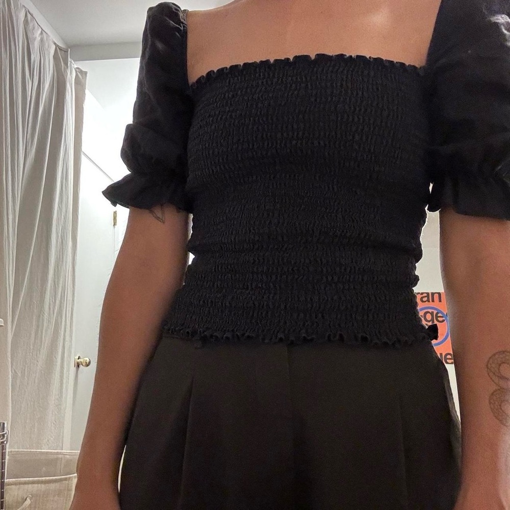 Reformation Black Smocked Puff Sleeve Top - Picture 2 of 6